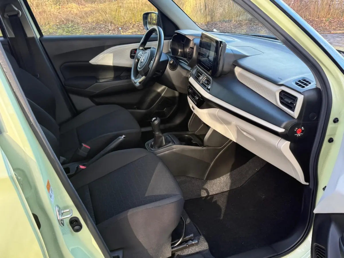 1.2 Comfort Smart Hybrid 6 X SWIFT 1Eig. 4800km b.j.12-2024 Carplay , Camera PDC , Adaptiv