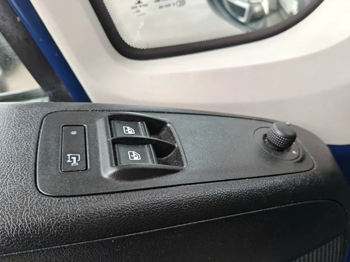 28 2.2 BlueHDi 120 L1H1 Control Economy