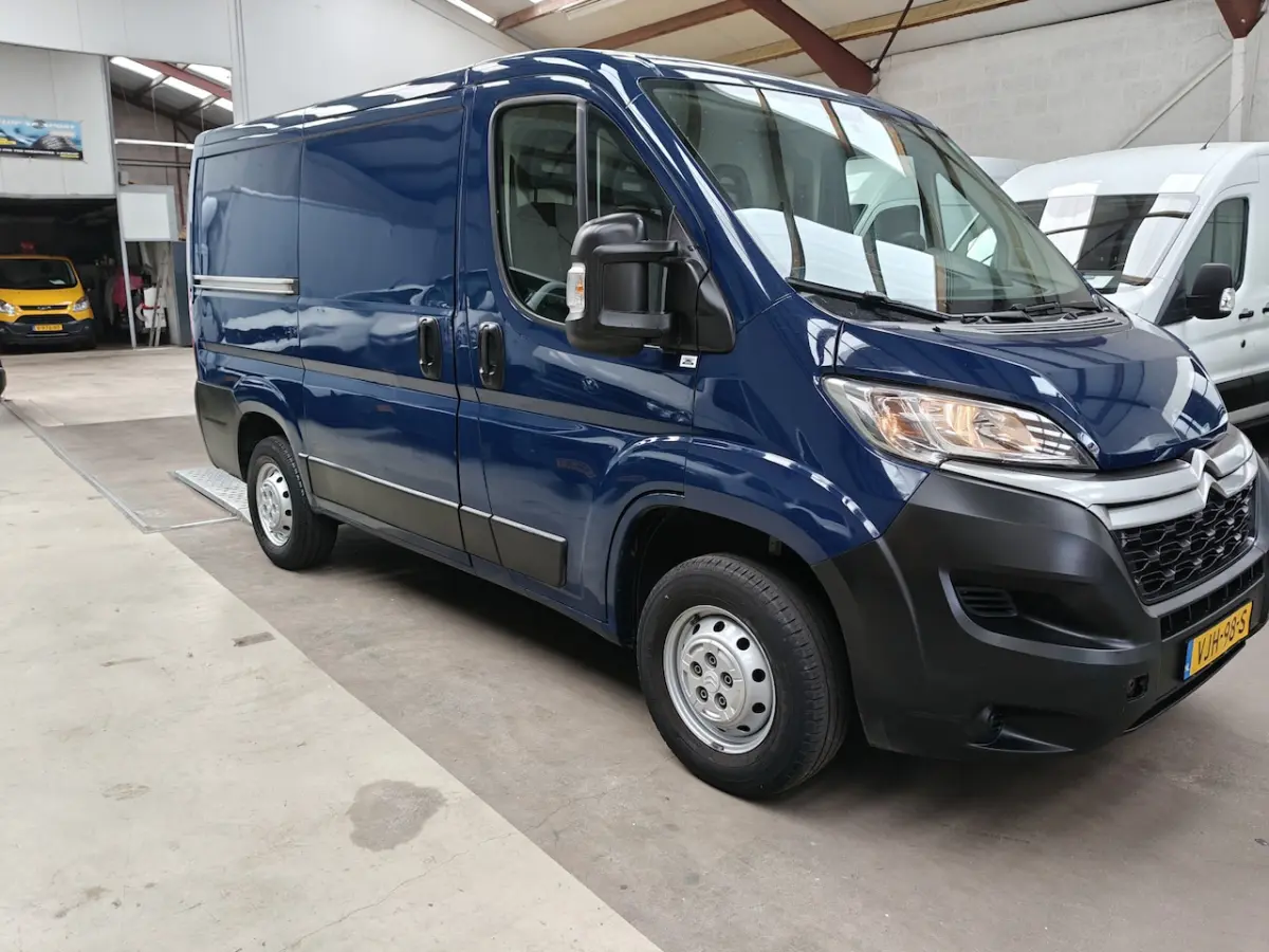 28 2.2 BlueHDi 120 L1H1 Control Economy