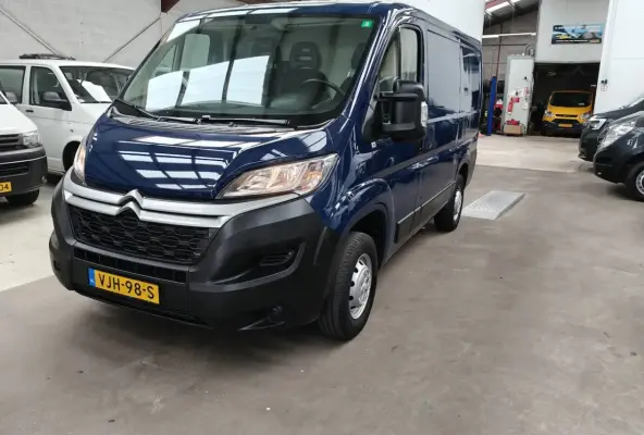 28 2.2 BlueHDi 120 L1H1 Control Economy