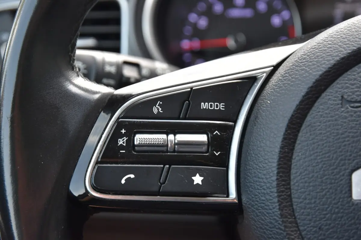 Ceed 1.0 T-GDi DynamicLine | 120PK | CARPLAY | CAMERA