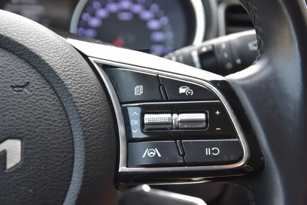 Ceed 1.0 T-GDi DynamicLine | 120PK | CARPLAY | CAMERA
