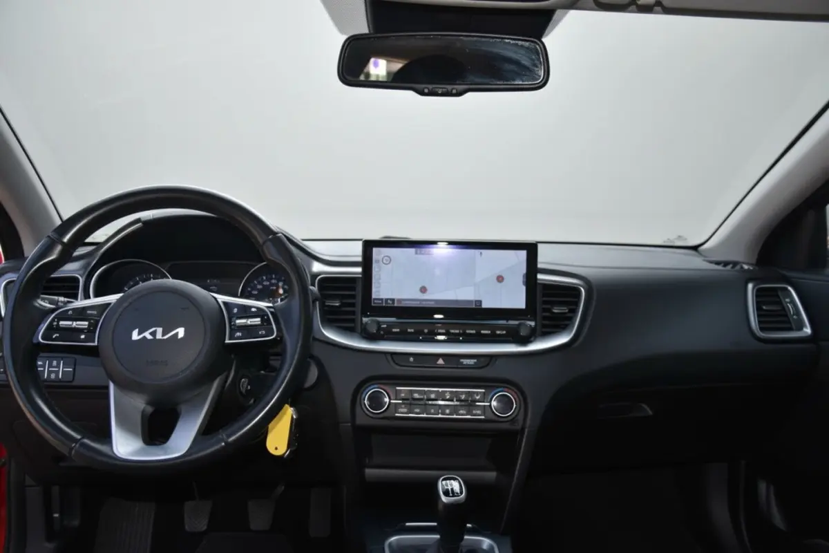 Ceed 1.0 T-GDi DynamicLine | 120PK | CARPLAY | CAMERA