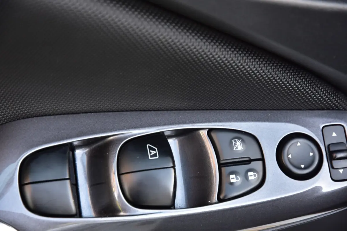 1.0 DIG-T Acenta | CARPLAY | CAMERA | TREKHAAK
