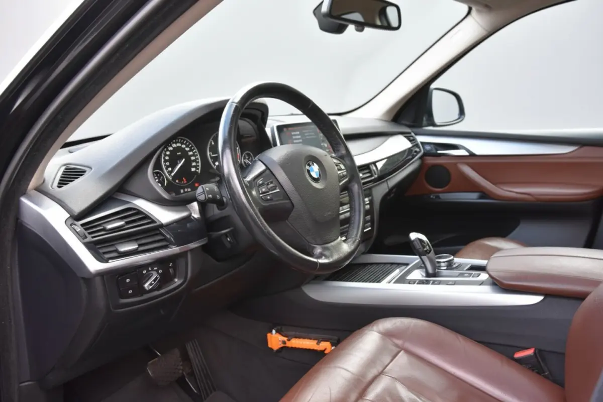 xDrive30d High Executive | PANO | GR.NAVI | LEDER