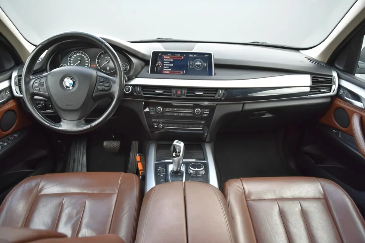 xDrive30d High Executive | PANO | GR.NAVI | LEDER