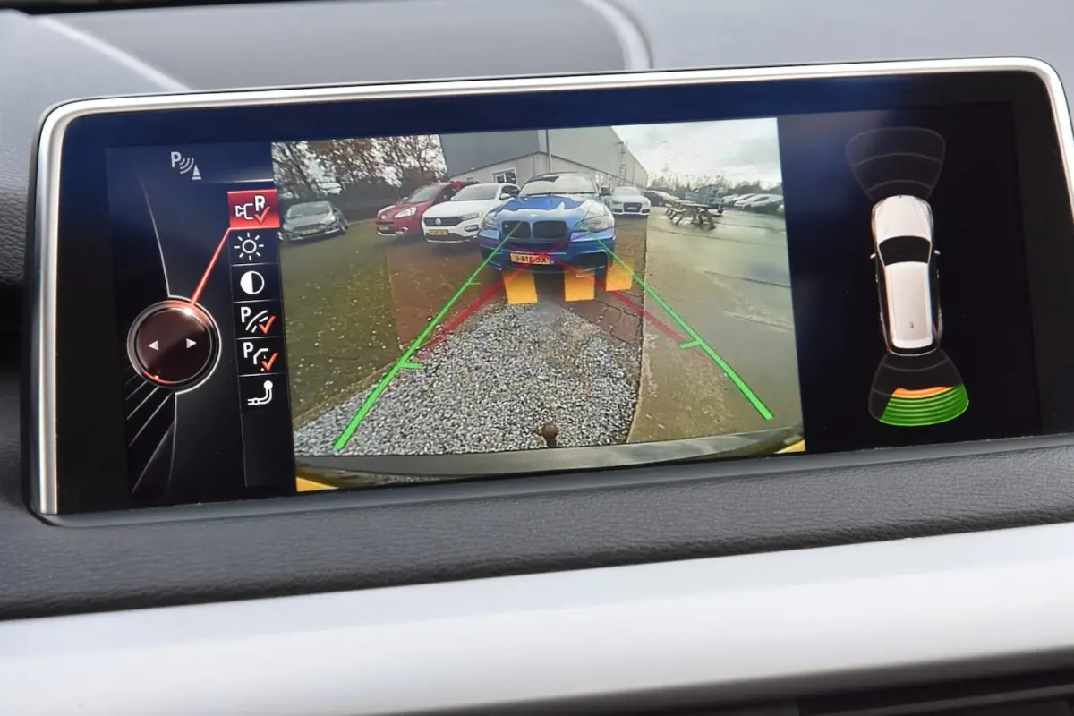 xDrive30d High Executive | PANO | GR.NAVI | LEDER