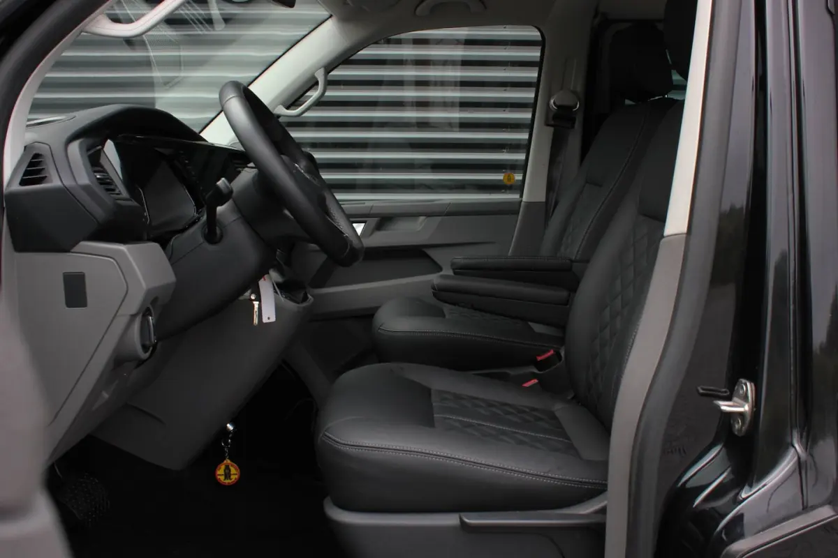 2.0 TDI L2H1 150PK BULLI DC DUBBEL CABINE / JB-EDITION / FULL OPTIONS / LEDER BEKLEDING /
