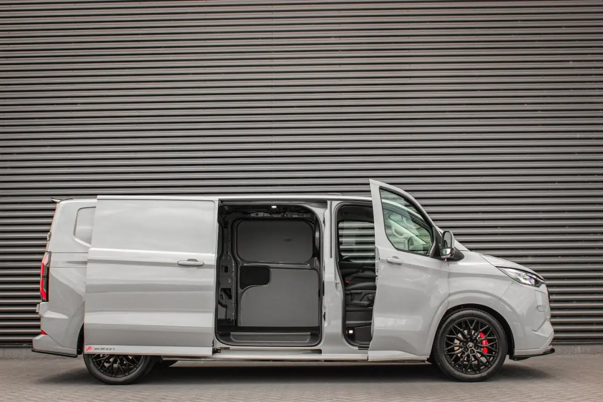 340 L2H1 Limited 71 kWh 218PK / JB- EDITON / CAMERA / 370KM RANGE /APPLE CARPLAY /DRIVERS-