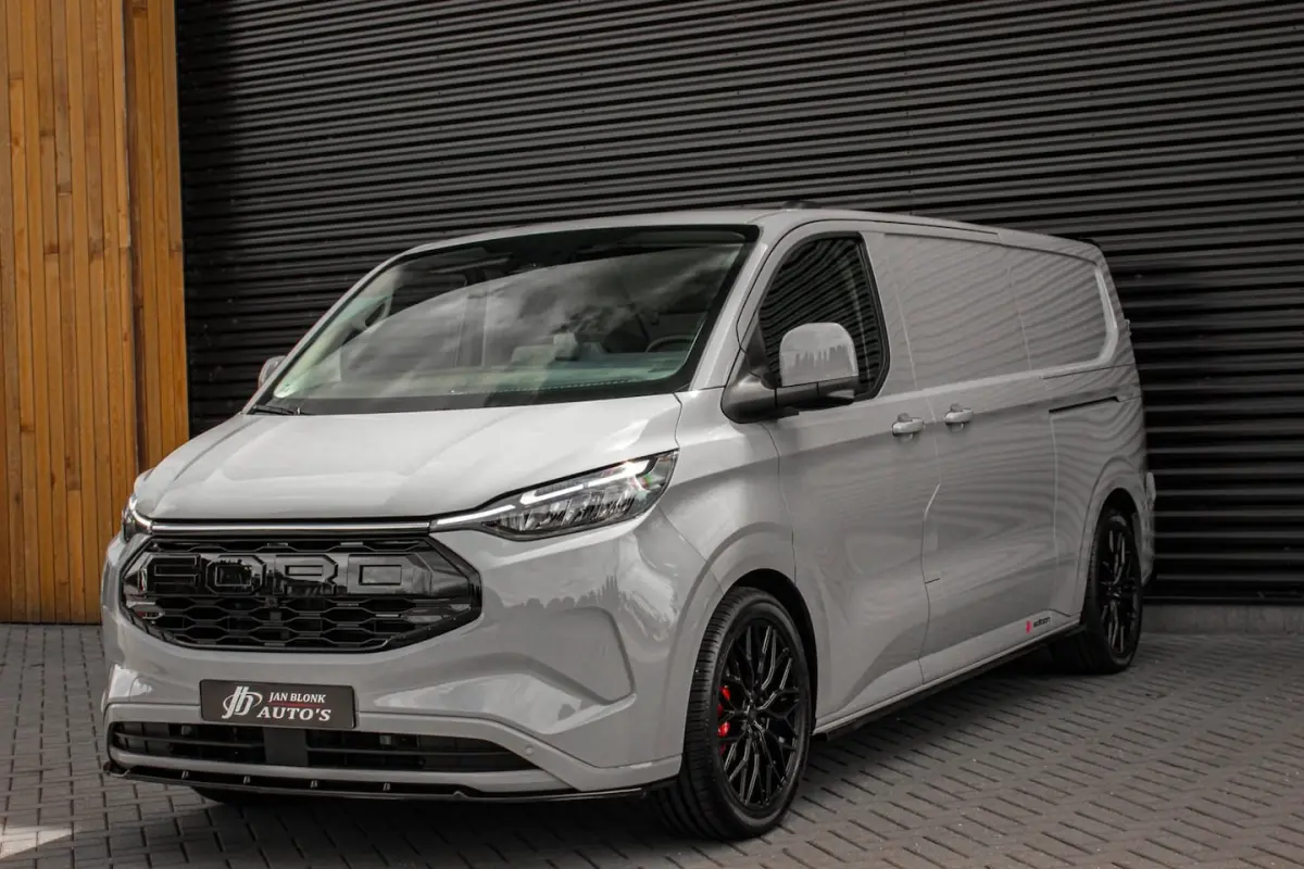 340 L2H1 Limited 71 kWh 218PK / JB- EDITON / CAMERA / 370KM RANGE /APPLE CARPLAY /DRIVERS-