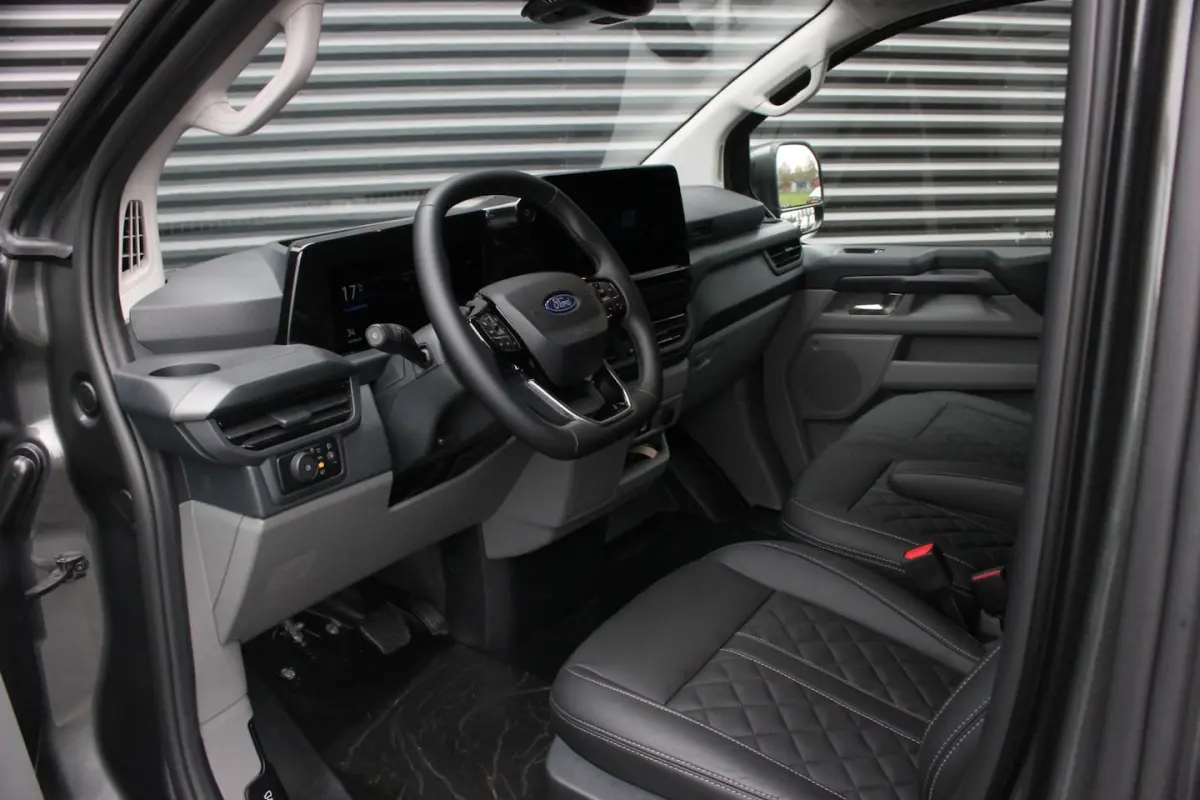 L2H1 Limited 71 kWh 218PK / JB- EDITON / CAMERA / 370KM RANGE / APPLE CARPLAY /DRIVERS- PA