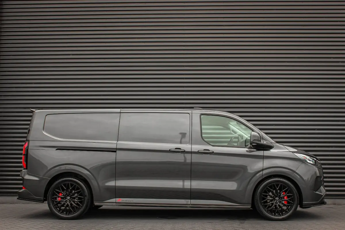 L2H1 Limited 71kWh 218PK 3-ZITS / JB-EDITON / CAMERA / 370KM RANGE / APPLE CARPLAY /DRIVER
