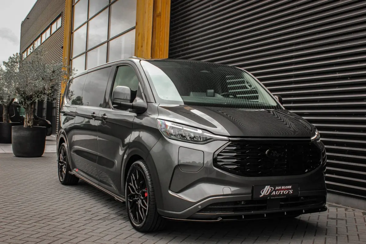 L2H1 Limited 71kWh 218PK 3-ZITS / JB-EDITON / CAMERA / 370KM RANGE / APPLE CARPLAY /DRIVER