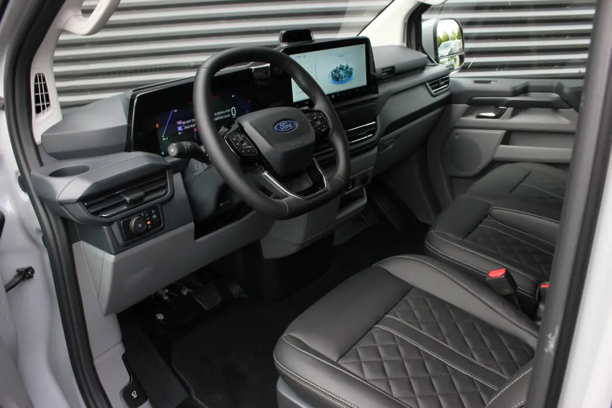L2H1 Limited 71 kWh 218PK / JB- EDITON / CAMERA / 370KM RANGE / APPLE CARPLAY /DRIVERS- PA