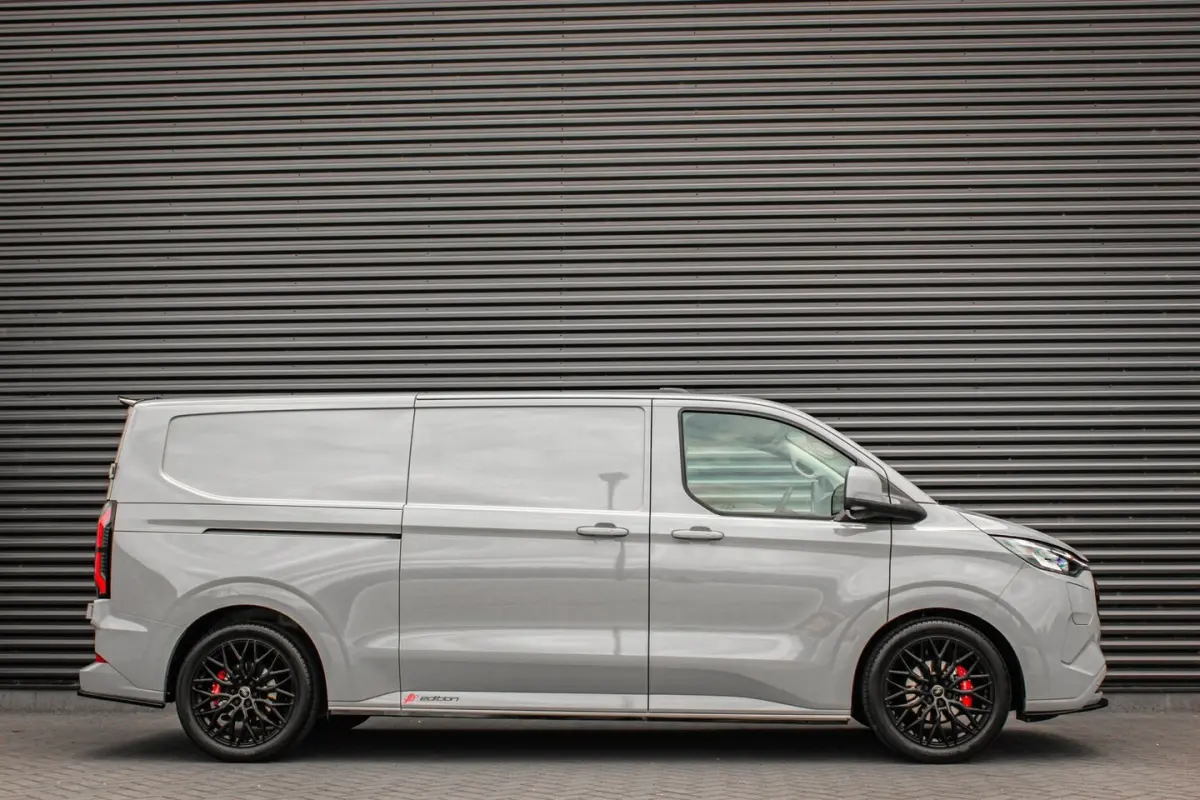 340 L2H1 Limited 71 kWh 218PK / JB- EDITON / CAMERA / 370KM RANGE /APPLE CARPLAY /DRIVERS-