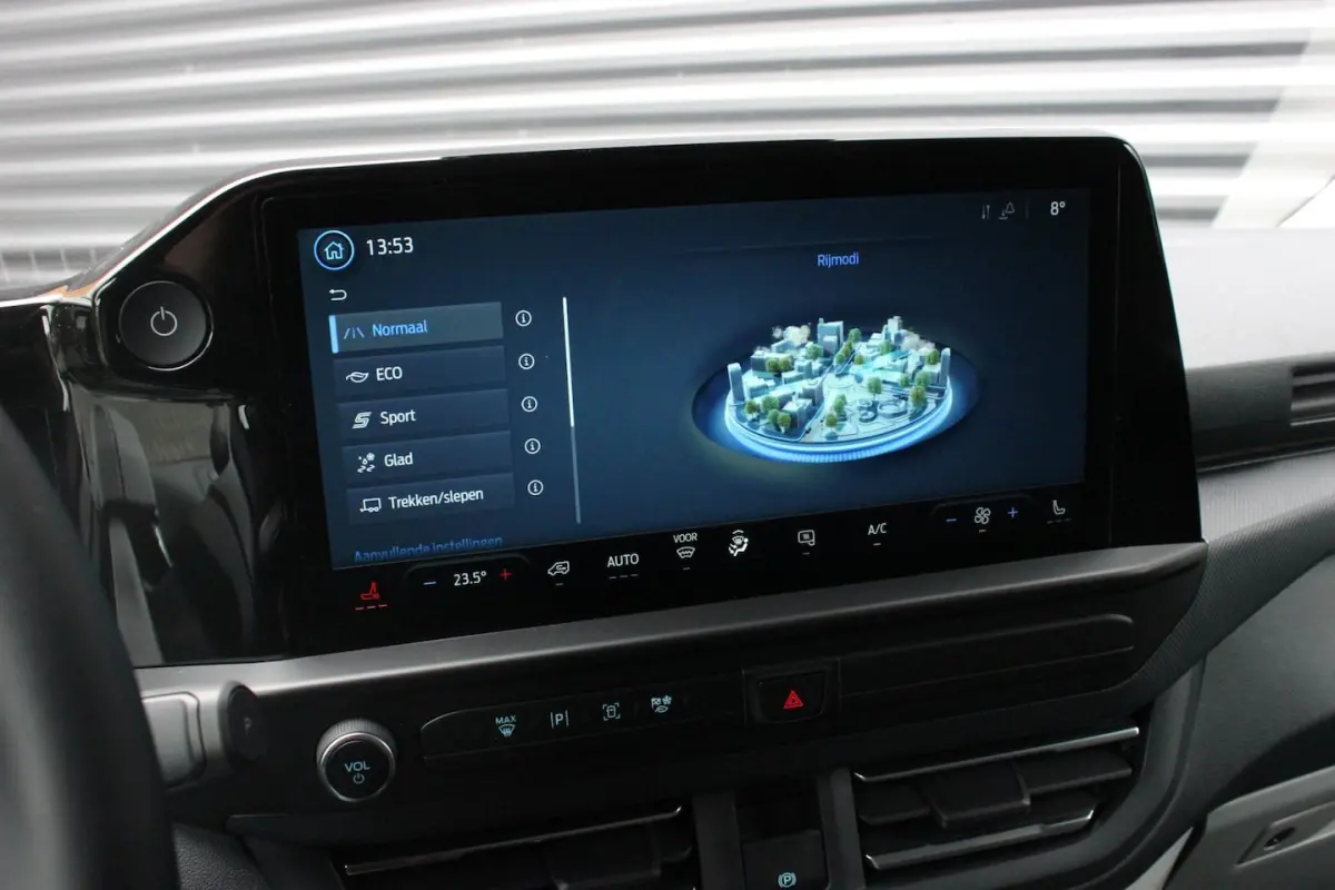340 L2H1 Limited 65 kWh 218PK / JB-EDIITON / CAMERA / 328KM RANGE / APPLE CARPLAY /DRIVERS