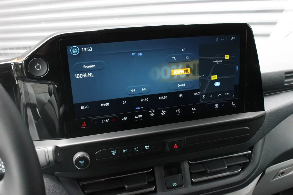 340 L2H1 Limited 65 kWh 218PK / JB- EDITON / CAMERA / 328KM RANGE / APPLE CARPLAY /DRIVERS