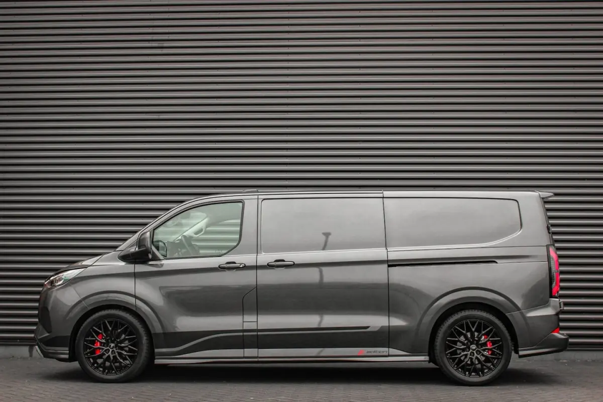 340 L2H1 SPORT 71 kWh 218PK / JB- EDITON / CAMERA / 370KM RANGE / APPLE CARPLAY /DRIVERS-