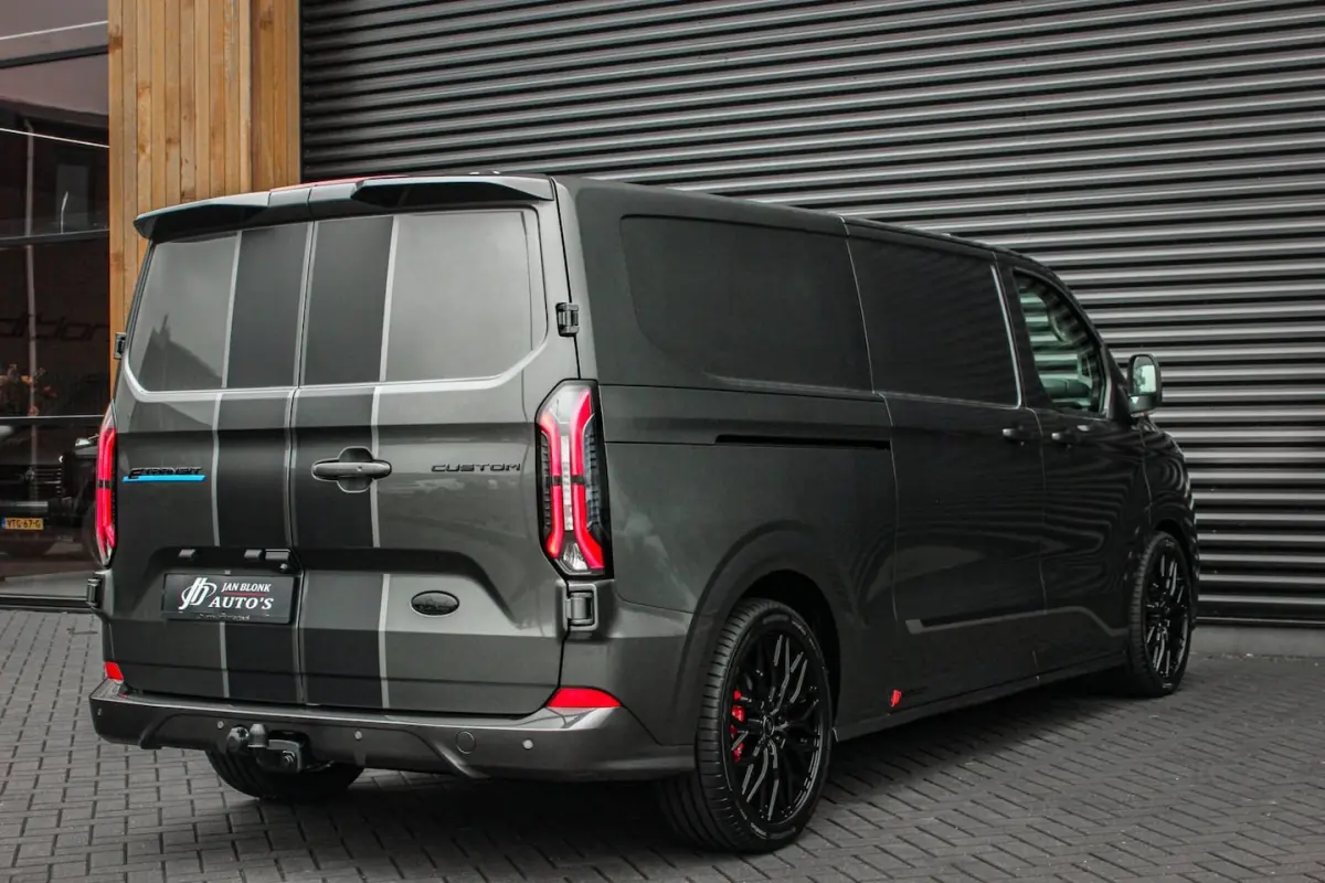 340 L2H1 SPORT 71 kWh 218PK / JB- EDITON / CAMERA / 370KM RANGE / APPLE CARPLAY /DRIVERS-