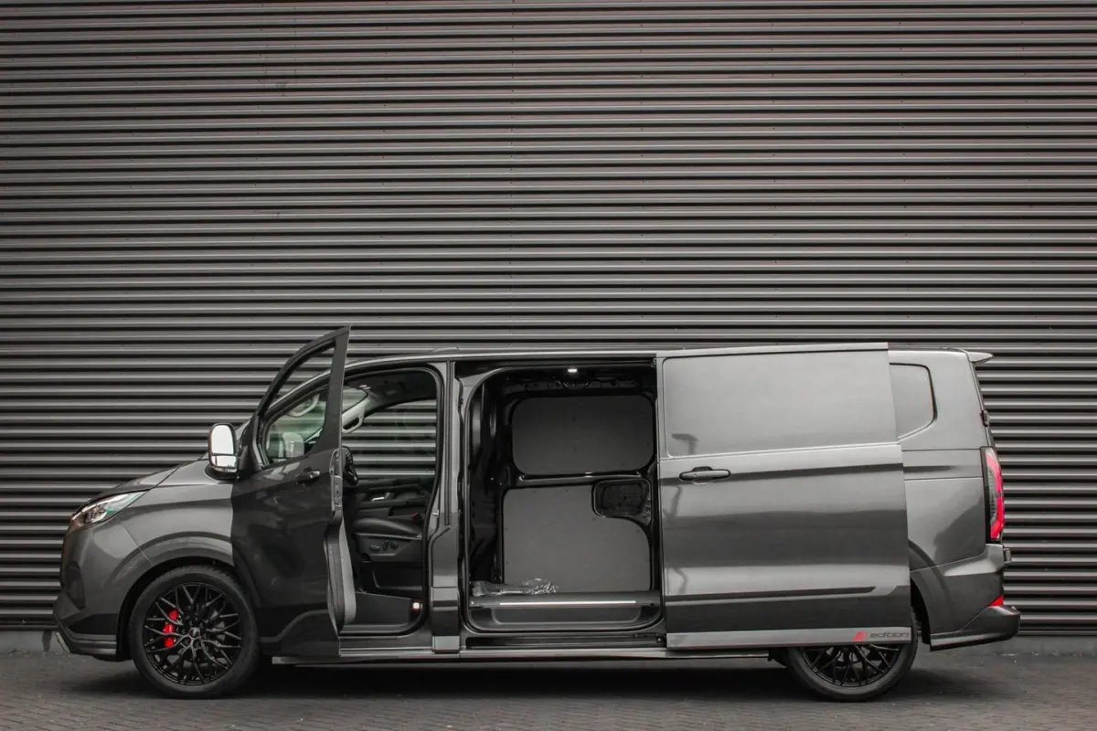 340 L2H1 SPORT 71 kWh 218PK / JB- EDITON / CAMERA / 370KM RANGE / APPLE CARPLAY /DRIVERS-