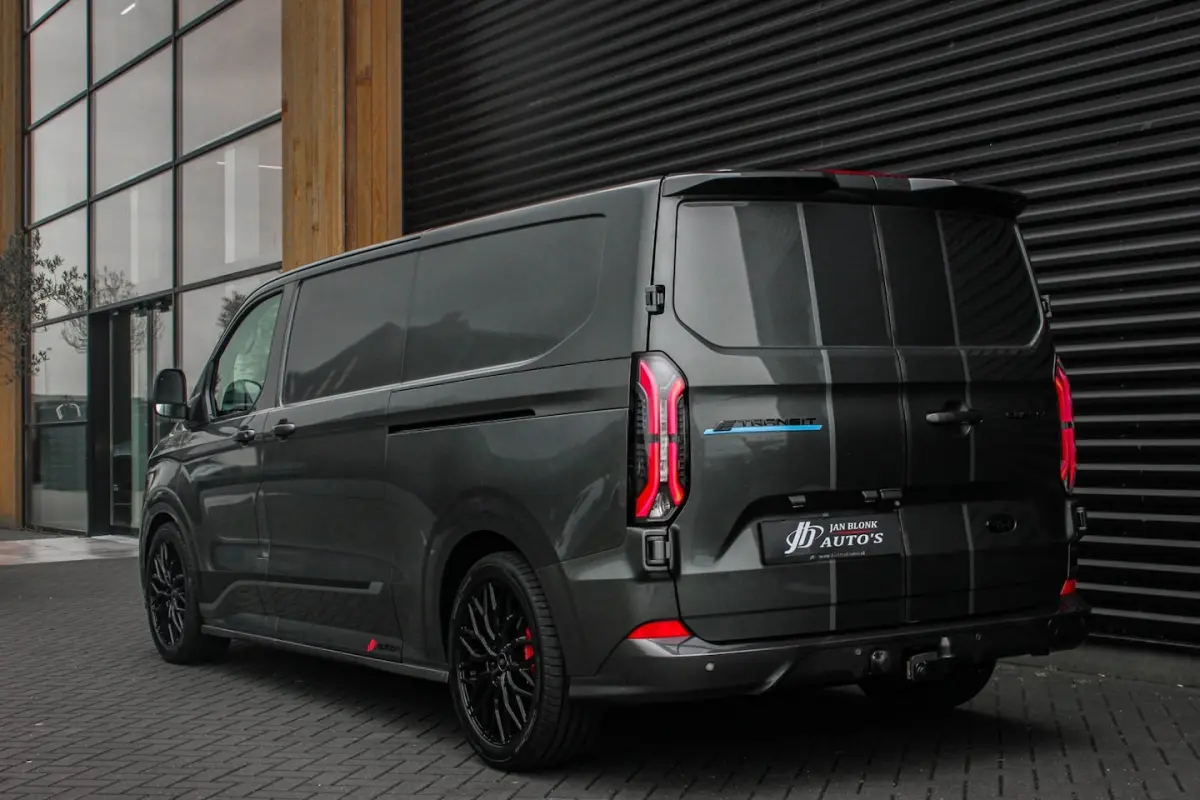 340 L2H1 SPORT 71 kWh 218PK / JB- EDITON / CAMERA / 370KM RANGE / APPLE CARPLAY /DRIVERS-