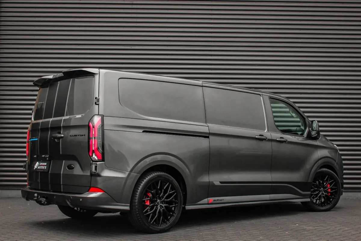 340 L2H1 SPORT 71 kWh 218PK / JB- EDITON / CAMERA / 370KM RANGE / APPLE CARPLAY /DRIVERS-