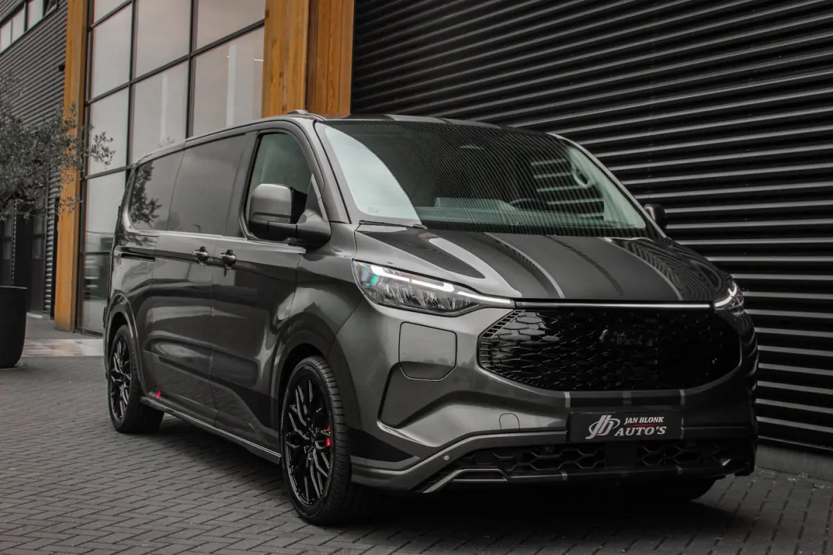 340 L2H1 SPORT 71 kWh 218PK / JB- EDITON / CAMERA / 370KM RANGE / APPLE CARPLAY /DRIVERS-