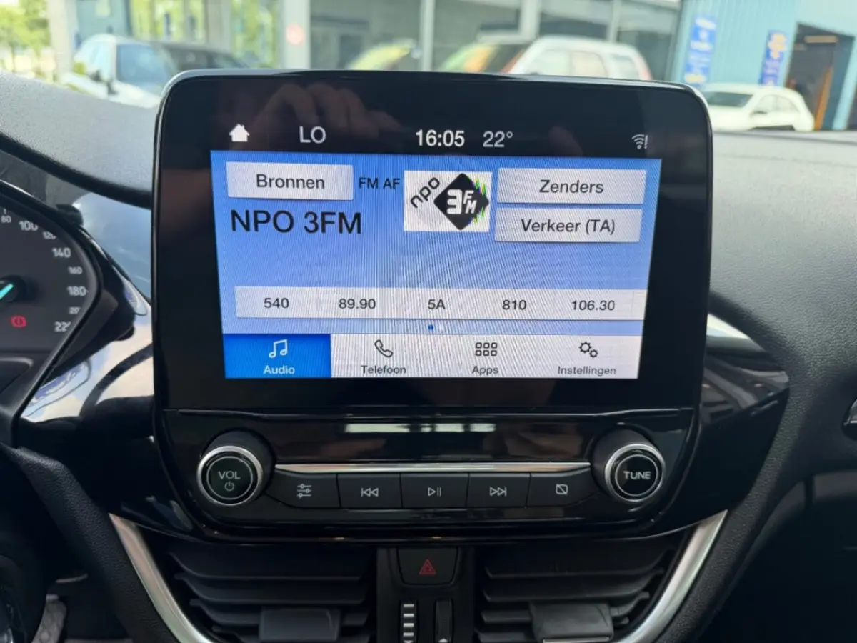 1.0 ECOB.HYBRIDE TITANIUM NAVI AIRCO PDC