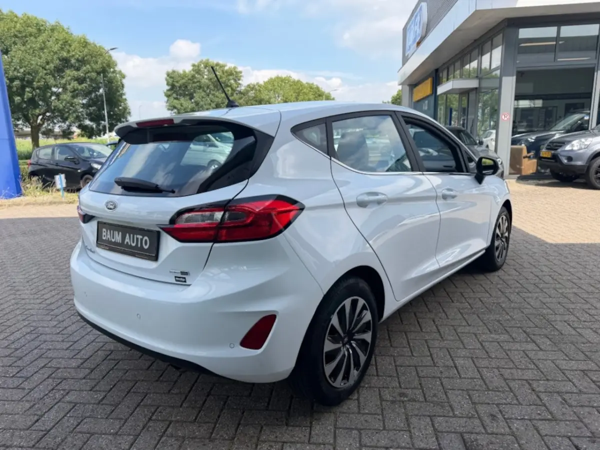 1.0 ECOB.HYBRIDE TITANIUM NAVI AIRCO PDC