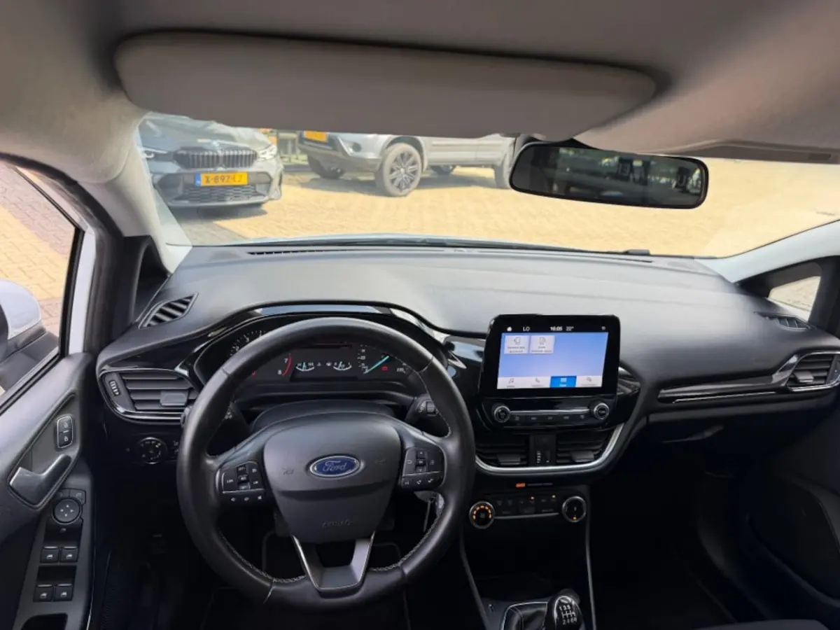 1.0 ECOB.HYBRIDE TITANIUM NAVI AIRCO PDC