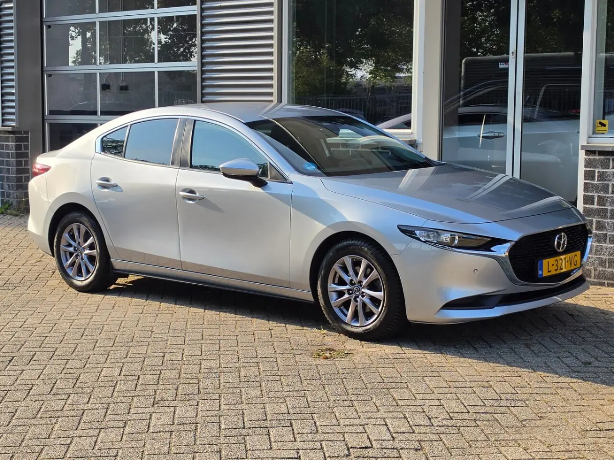 3 2.0 e-SkyActiv-G M Hybrid 122 Navi Camera Trekhaak