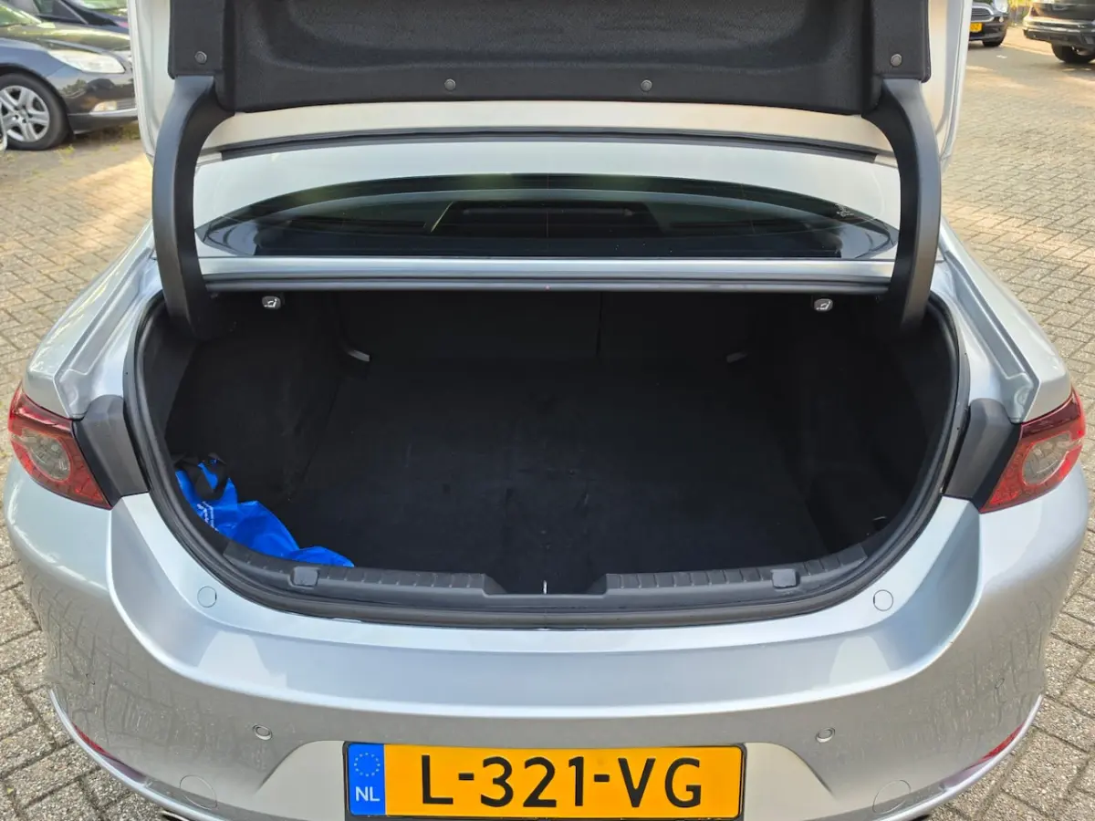 3 2.0 e-SkyActiv-G M Hybrid 122 Navi Camera Trekhaak