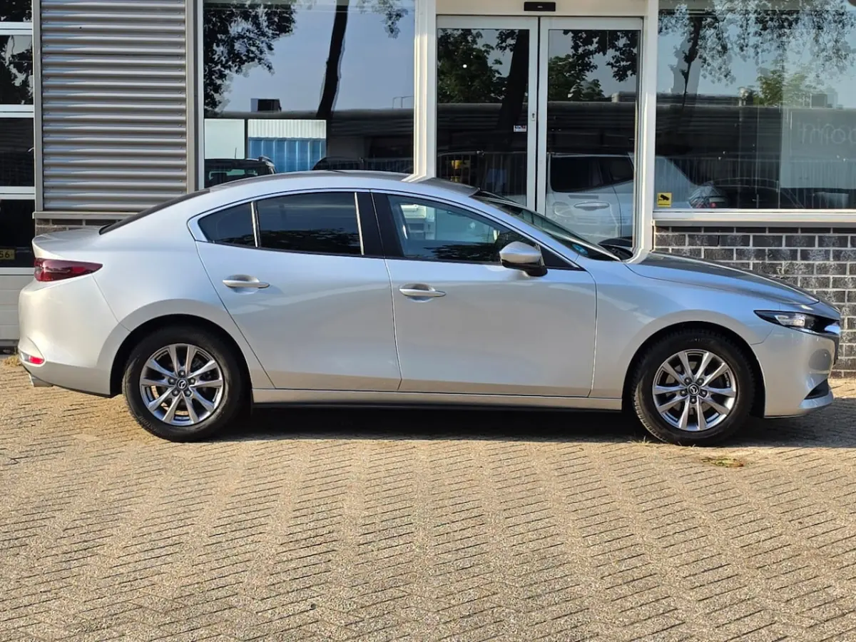 3 2.0 e-SkyActiv-G M Hybrid 122 Navi Camera Trekhaak