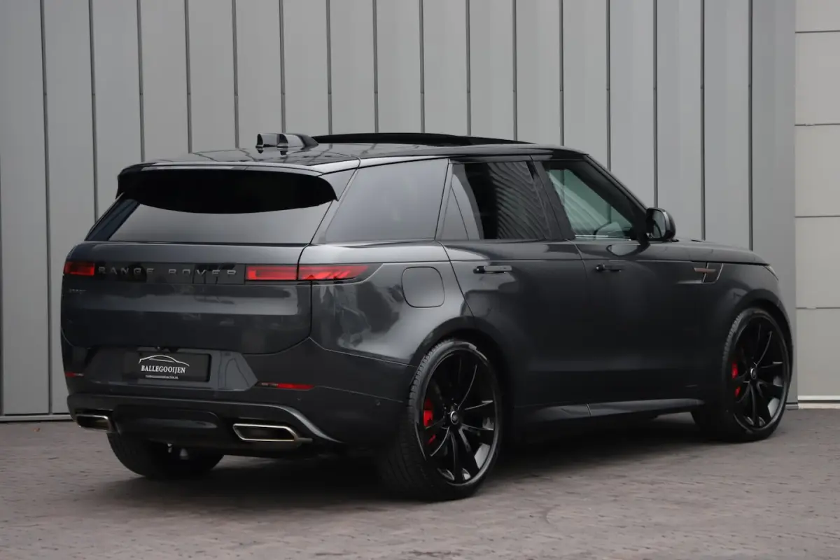 3.0 P550e Autobiography | 550PK | Luchtvering | Achterasbesturing | Head-up | Keyless-go |