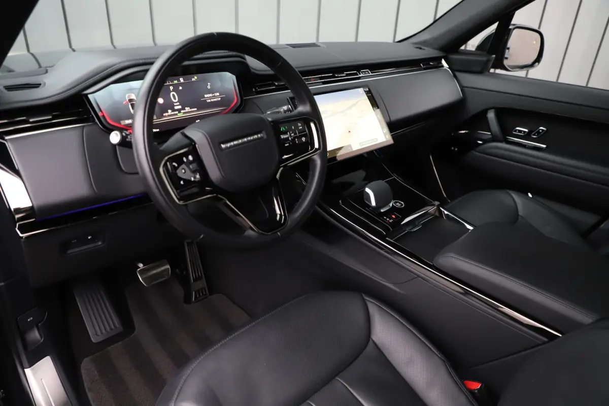 3.0 P550e Autobiography | 550PK | Luchtvering | Achterasbesturing | Head-up | Keyless-go |