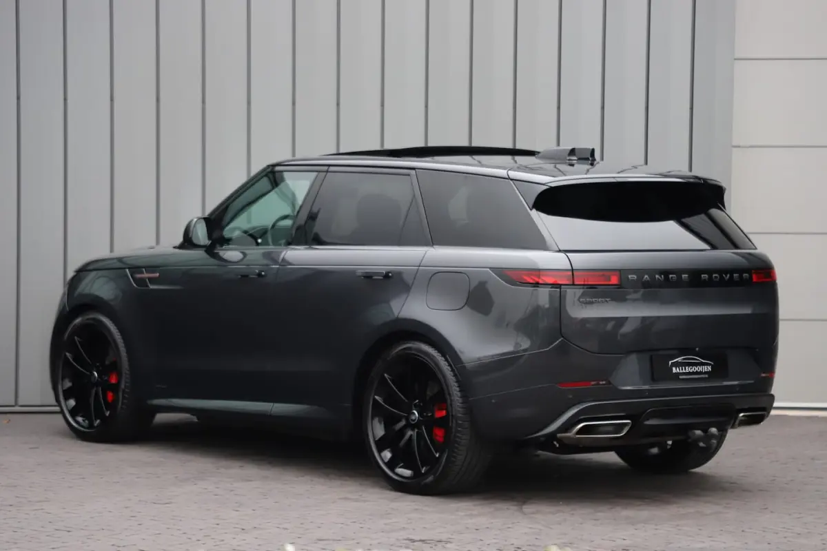 3.0 P550e Autobiography | 550PK | Luchtvering | Achterasbesturing | Head-up | Keyless-go |