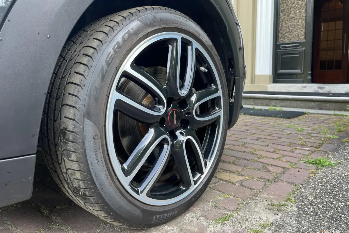 1.5 Cooper S E ALL4 Chili PANO | H&K | HARMAN KARDON | PANO | HUD | JCW PAKKET | CARPLAY |