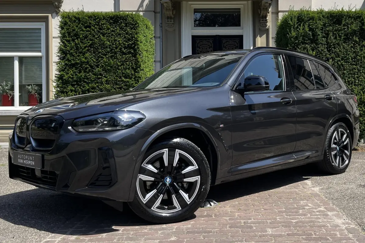 High Executive 80 kWh PANO | MEMORY | KEYLESS | DRIVING ASS. PROF | CAMERA | LEDER | CARPL