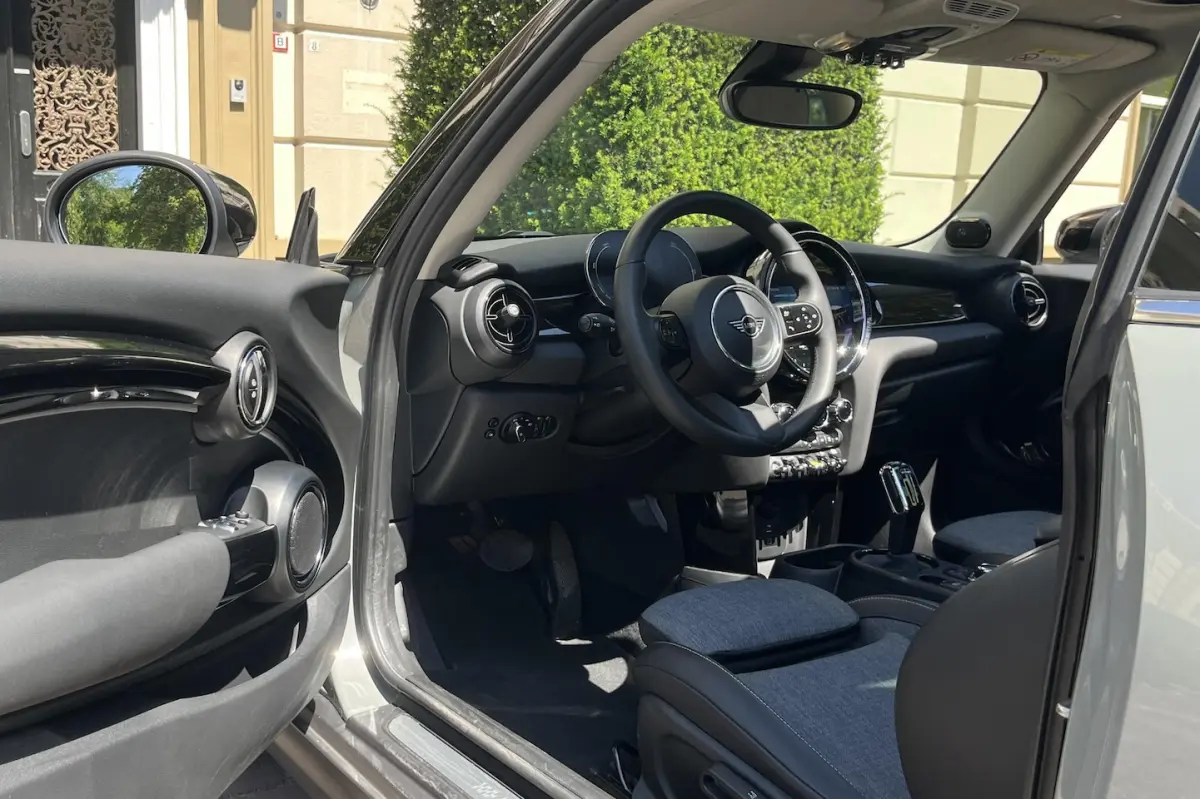 Classic 33 kWh PANO | H&K | CAMERA | CARPLAY | KEYLESS | HALF LEDER
