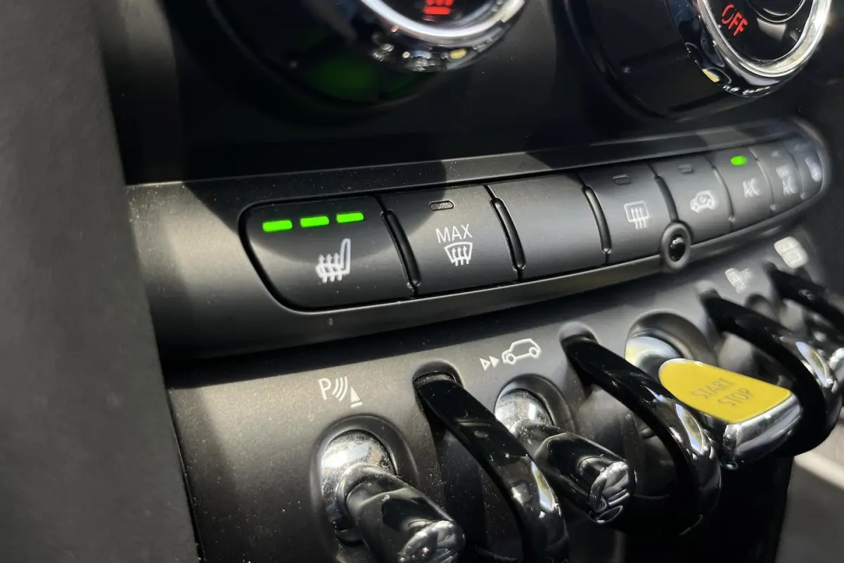 Classic 33 kWh PANO | H&K | CAMERA | CARPLAY | KEYLESS | HALF LEDER