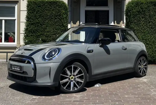 Classic 33 kWh PANO | H&K | CAMERA | CARPLAY | KEYLESS | HALF LEDER