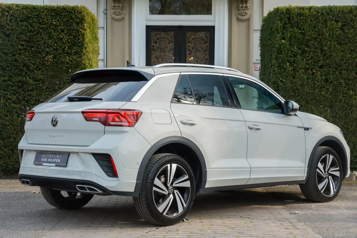 1.5 TSI R-Line Business+ IQ LIGHT | CAMERA | BLIND SPOT | ACC | STOEL- EN STUURVERW