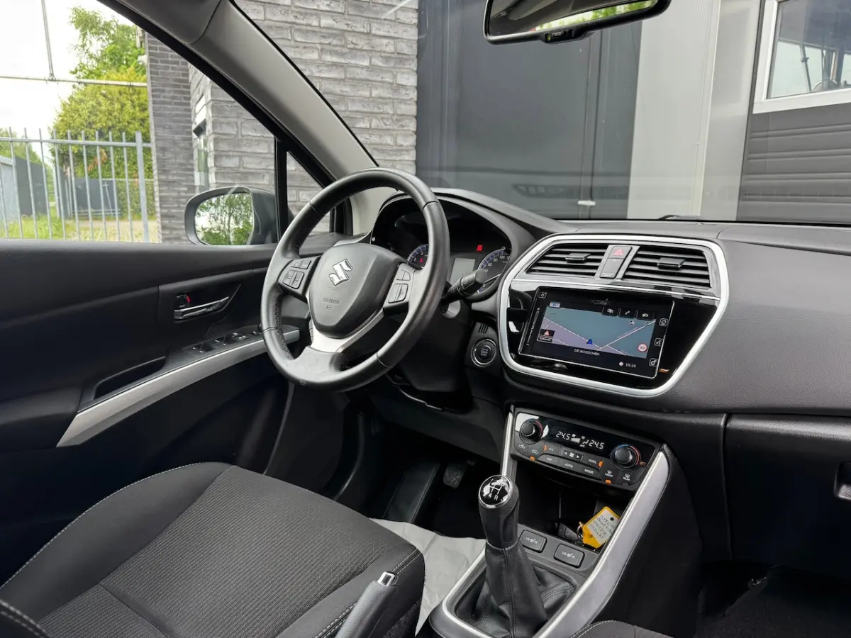 1.0 Boosterjet Comfort Keyless, Camera, Navi, Cruise, Climate Control,