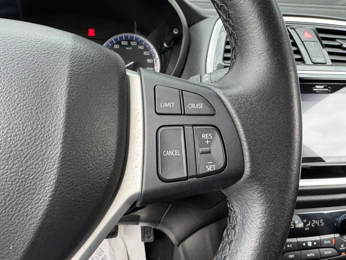 1.0 Boosterjet Comfort Keyless, Camera, Navi, Cruise, Climate Control,