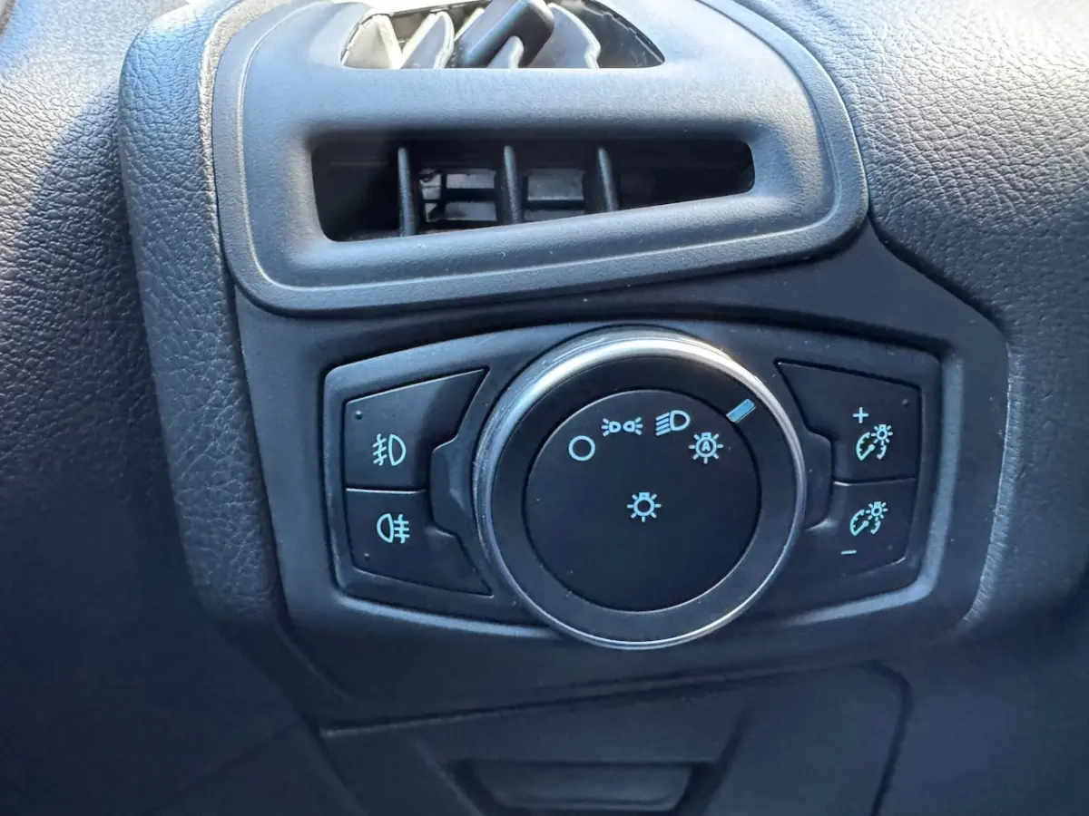 1.0 ST Line Navi, Camera, Climate, Cruise,