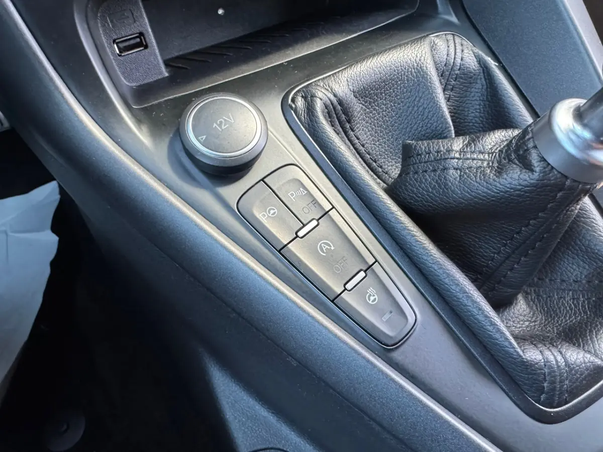 1.0 ST Line Navi, Camera, Climate, Cruise,