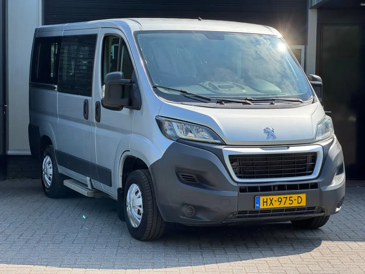 330 2.0 BlueHDI L1H1 9P Airco, Navi, NAP