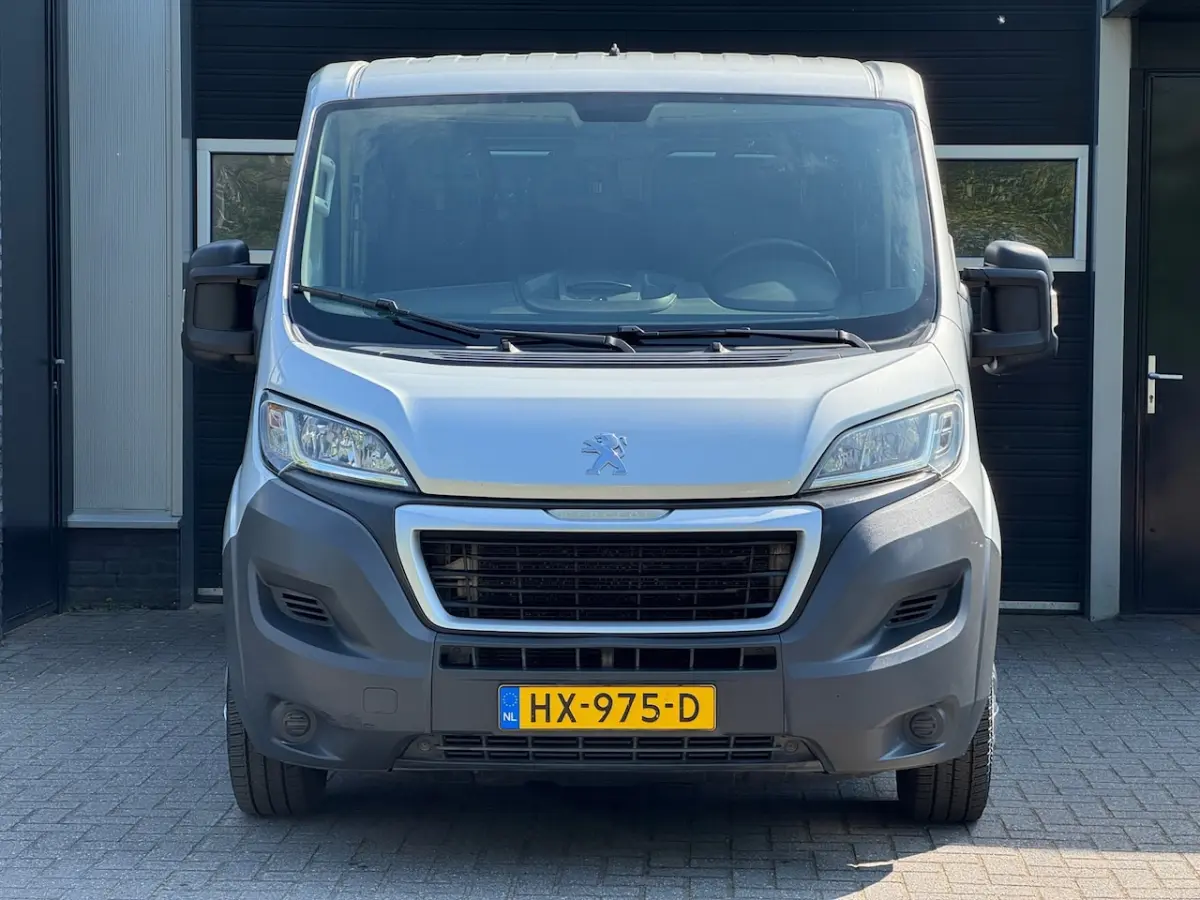 330 2.0 BlueHDI L1H1 9P Airco, Navi, NAP