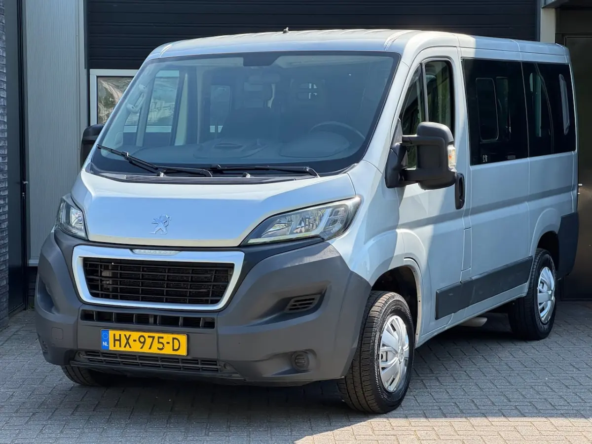 330 2.0 BlueHDI L1H1 9P Airco, Navi, NAP
