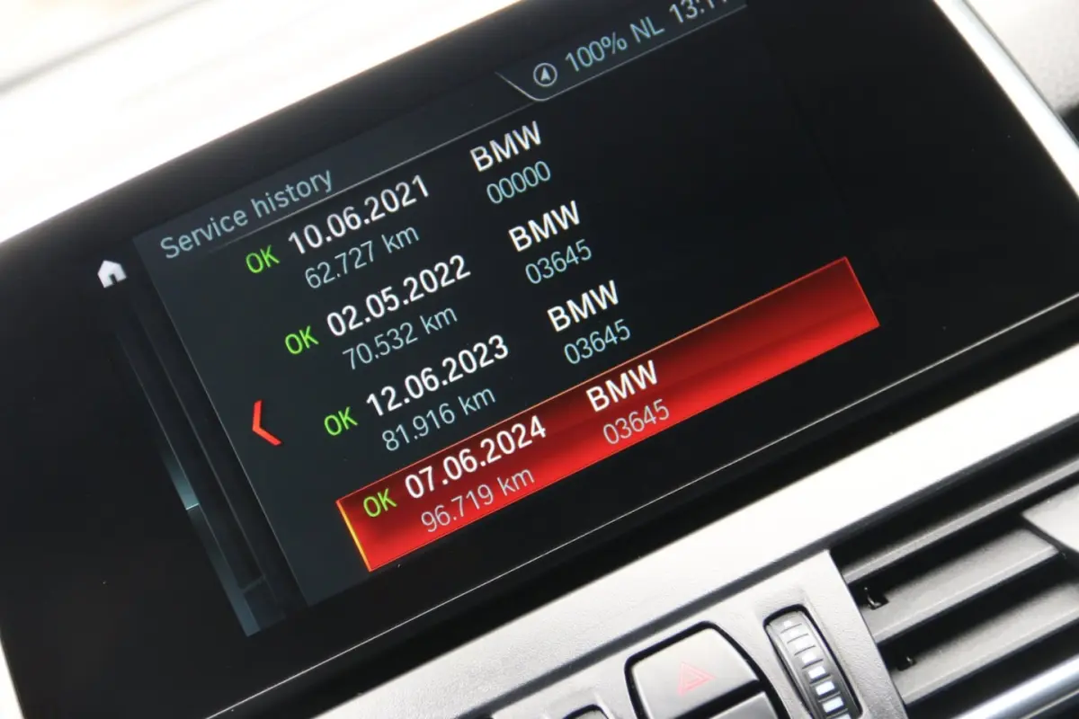 218i Executive 7PERS DEALER ONDH TREKHAAK